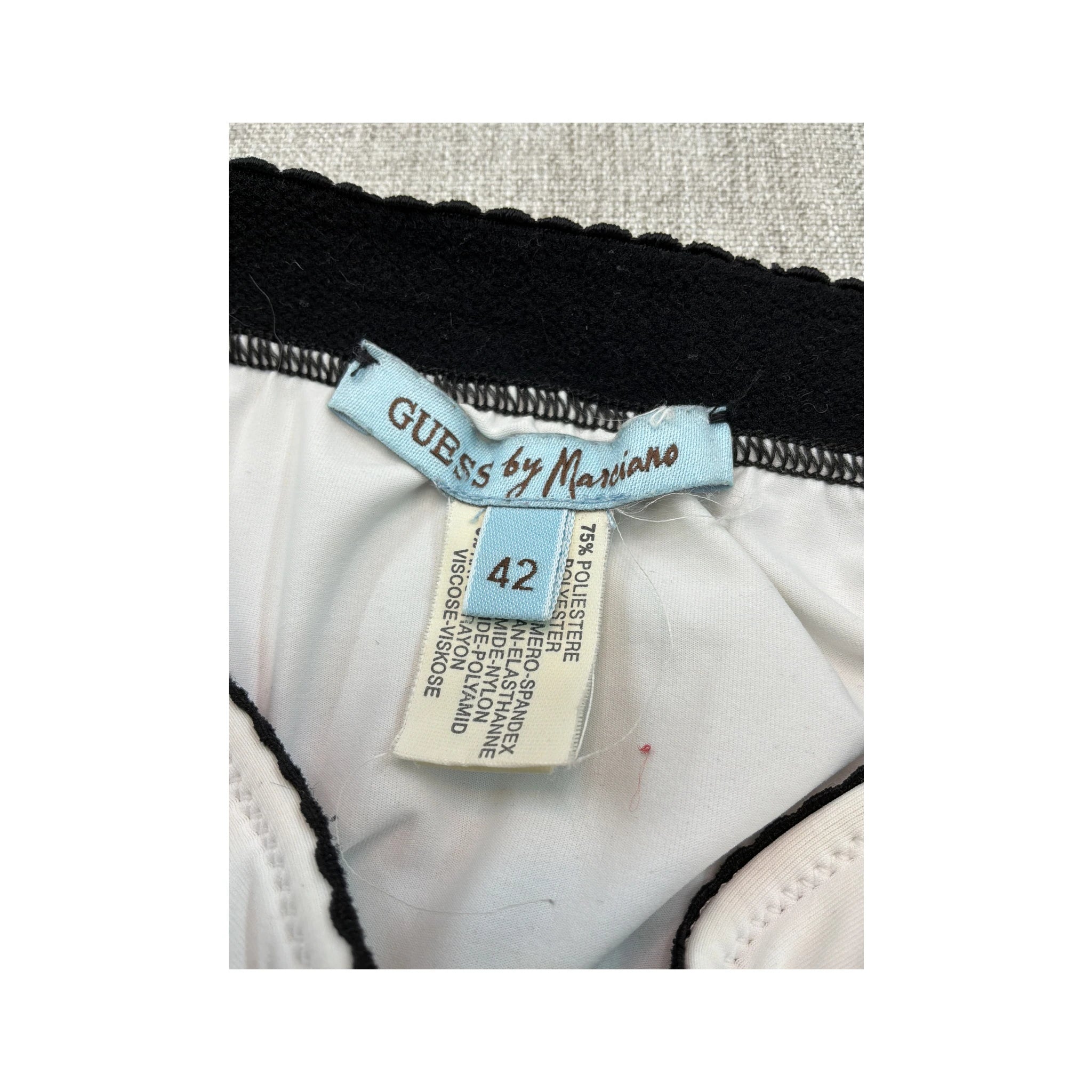 Top de alças GUESS by Marciano em renda Estilo Bustier com estampado de rosas