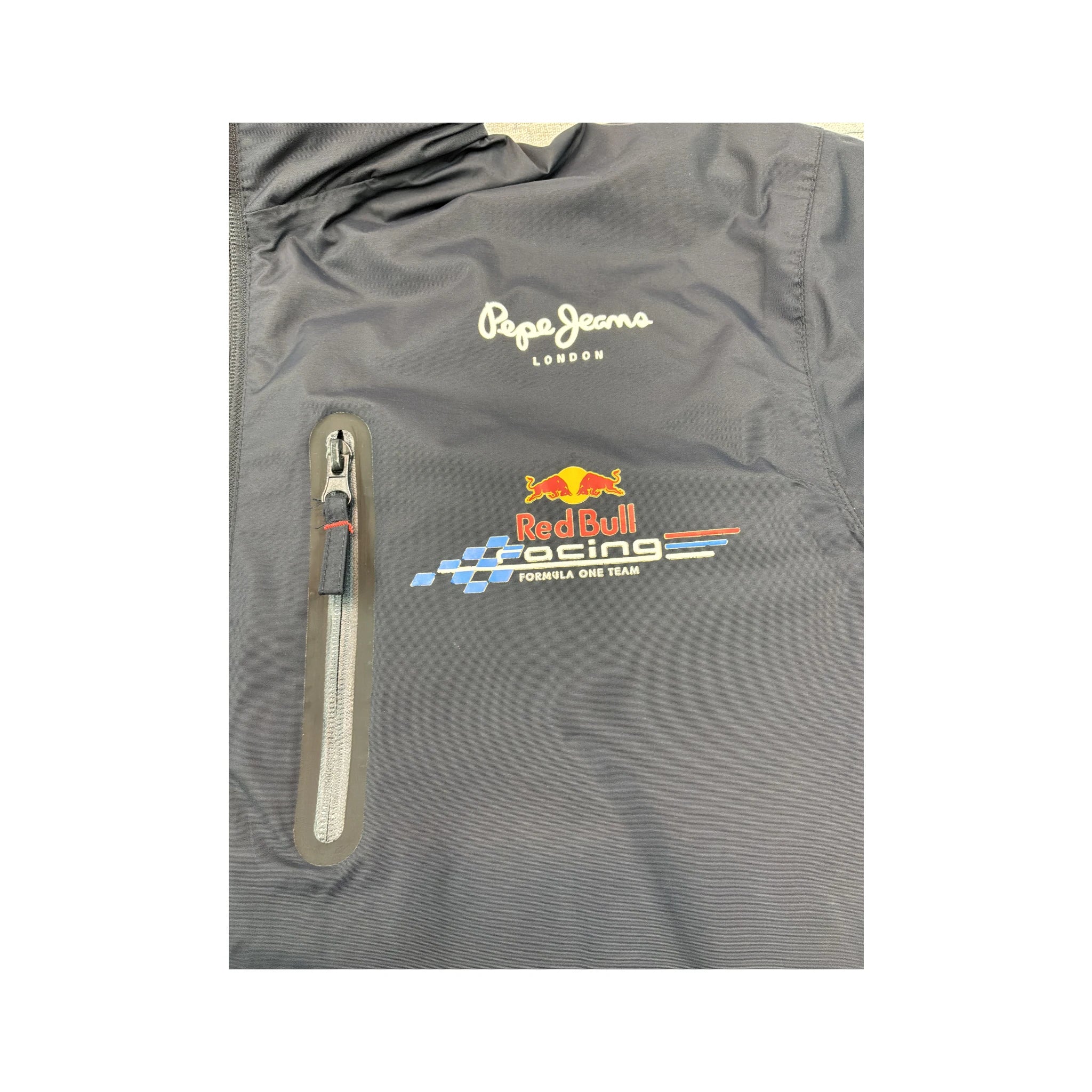 Casaco Pepe Jeans Red Bull Racing Formula One com logótipo da Equipa