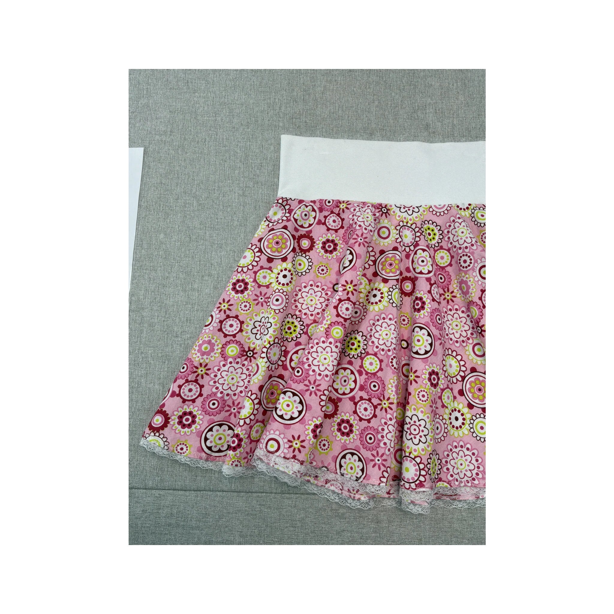 Retro Floral Print Cotton Circle Skirt with Contrast Elastic Waistband and Lace Trim