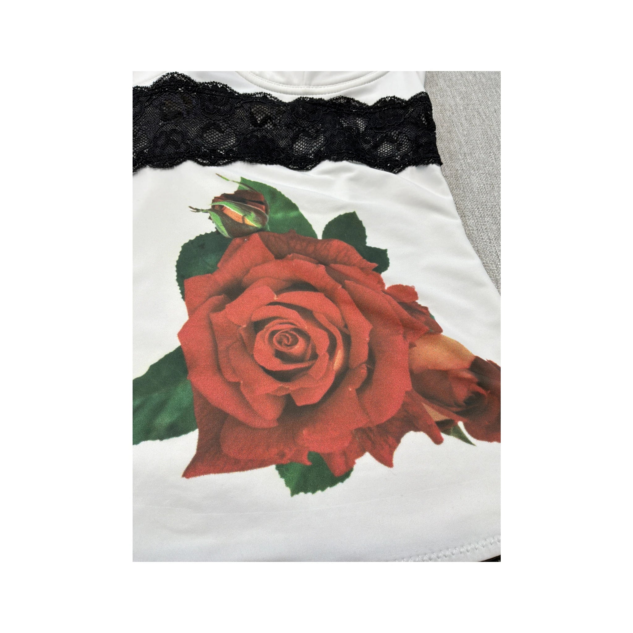 Top de alças GUESS by Marciano em renda Estilo Bustier com estampado de rosas