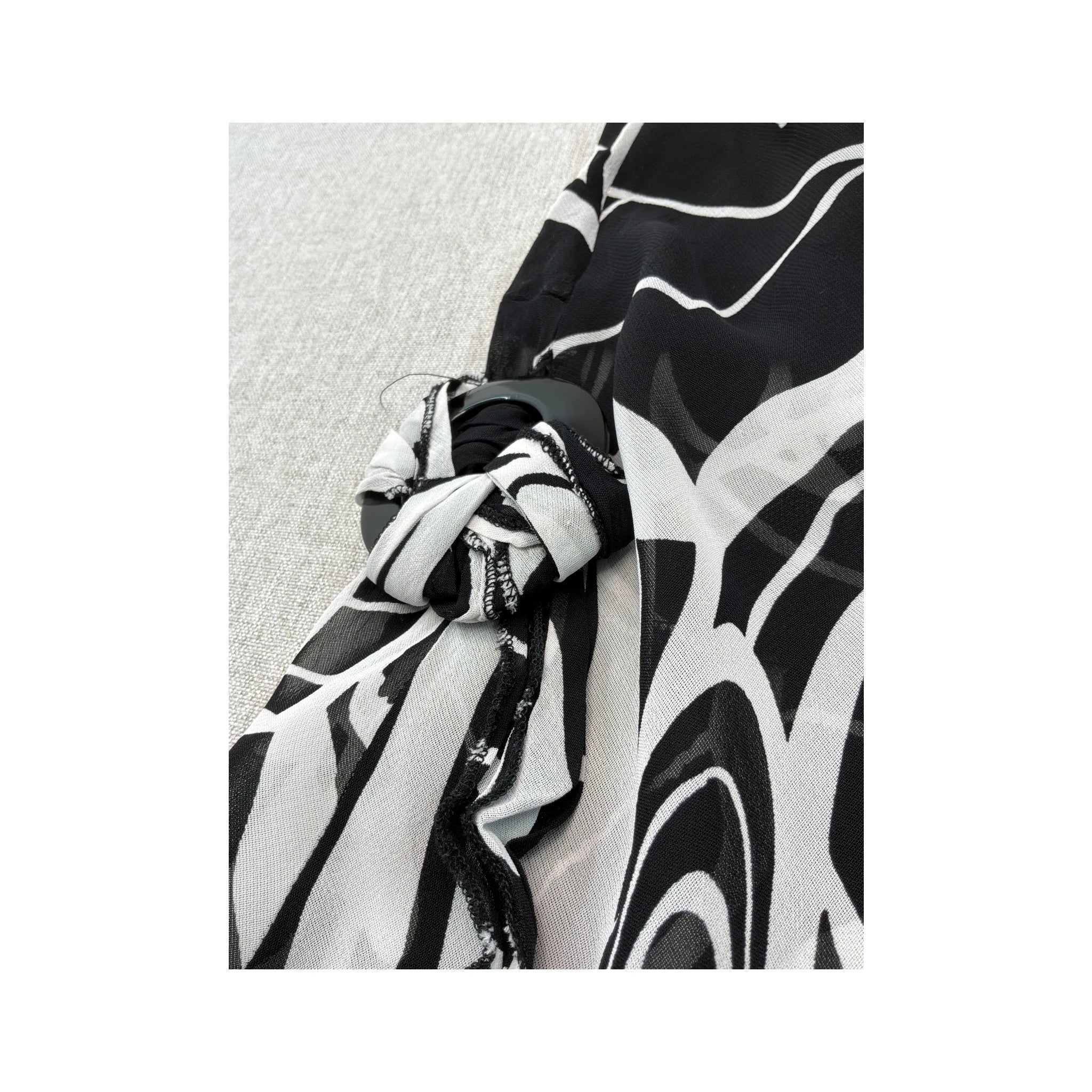 Vestido Lingerie Specchio com gola Drapeada e estampado abstrato