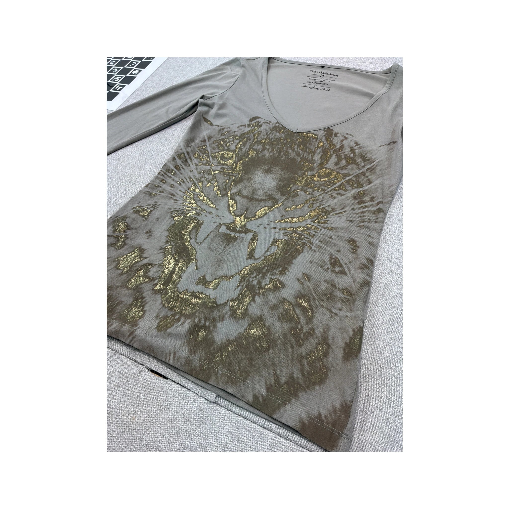 Calvin Klein Jeans Metallic Foil Lion Graphic V-Neck Long Sleeve T-shirt