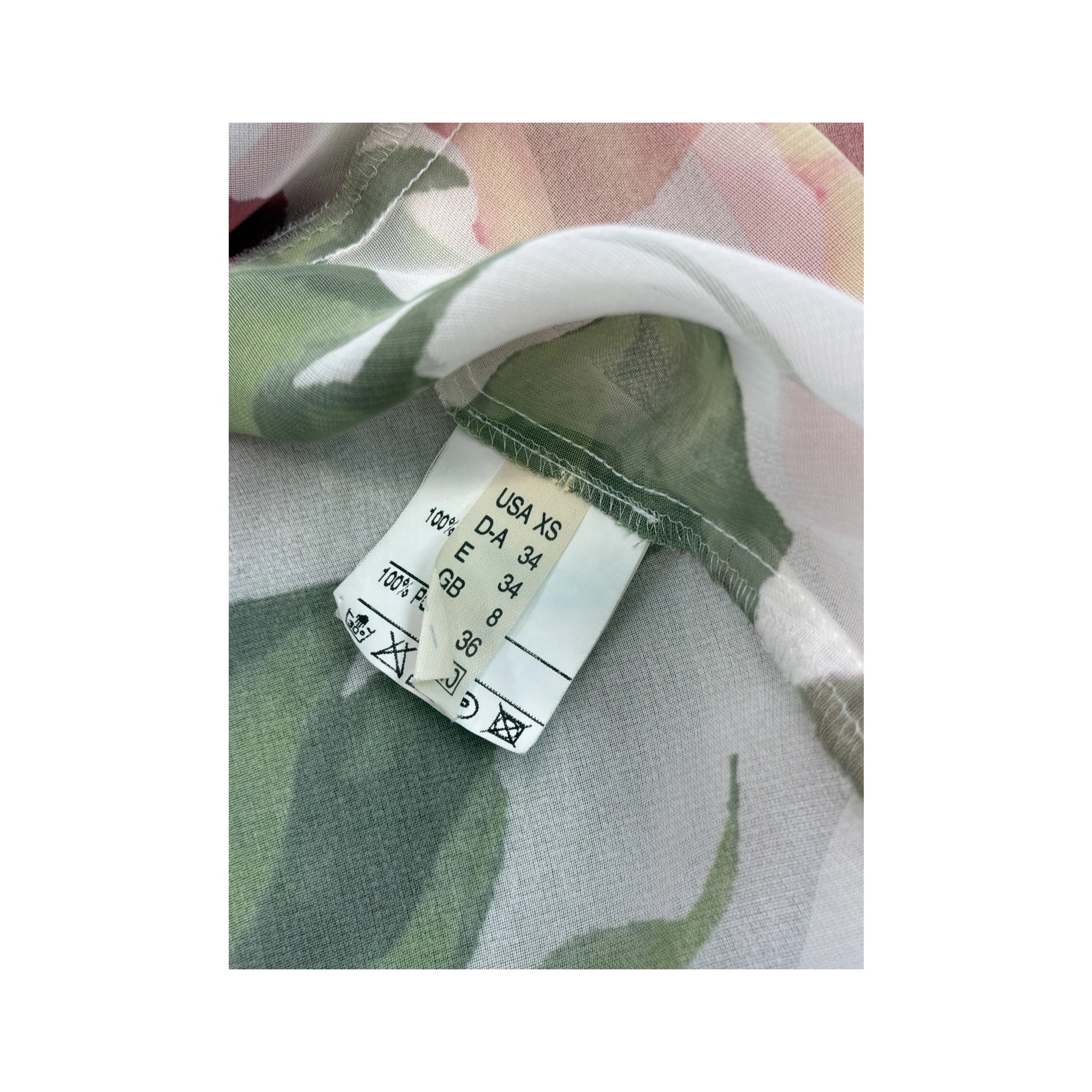 Sheer Rose Print Sleeveless Button-Front Polyester Blouse with Denim-Style Collar