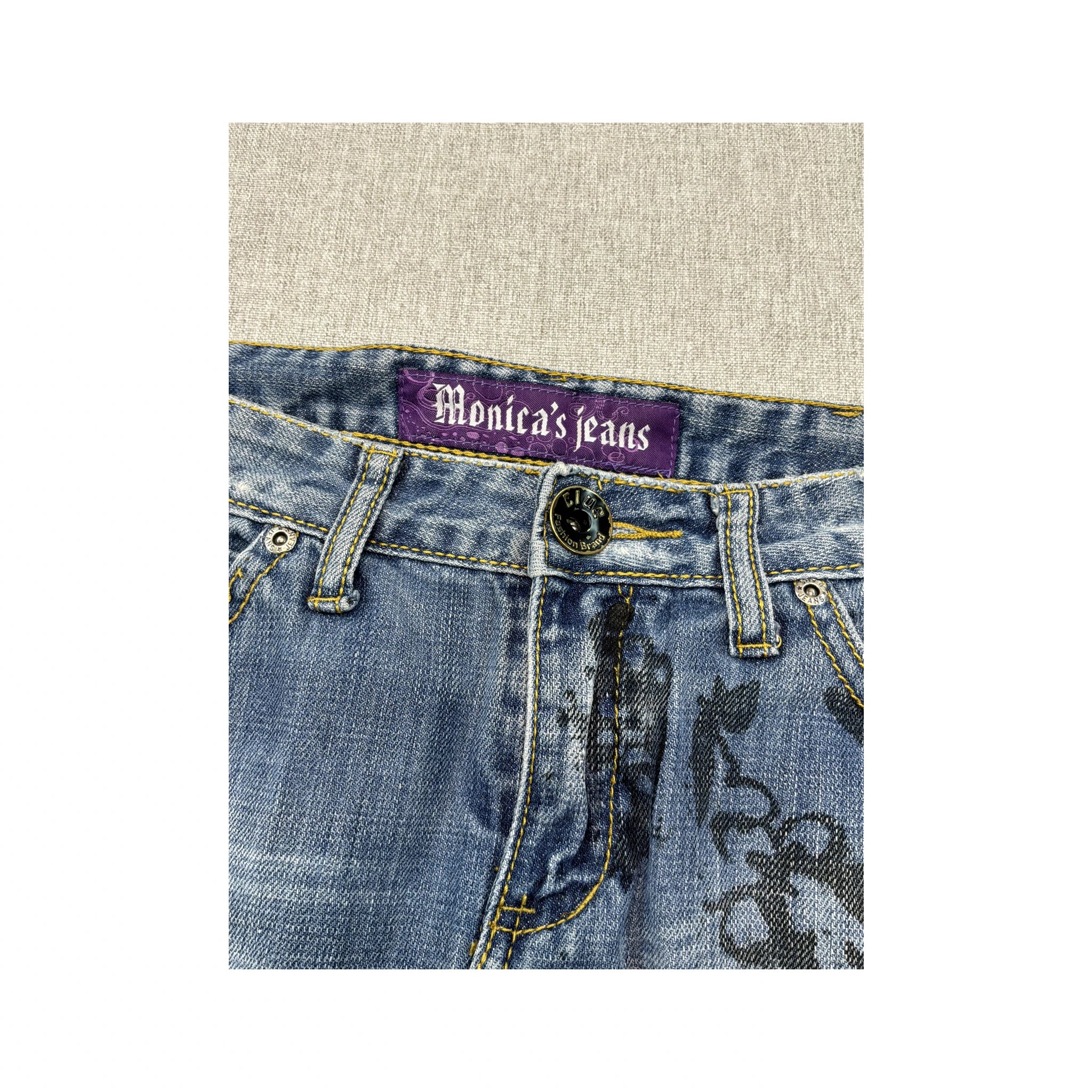 Mini saia Monica's Jeans em ganga com estampado floral