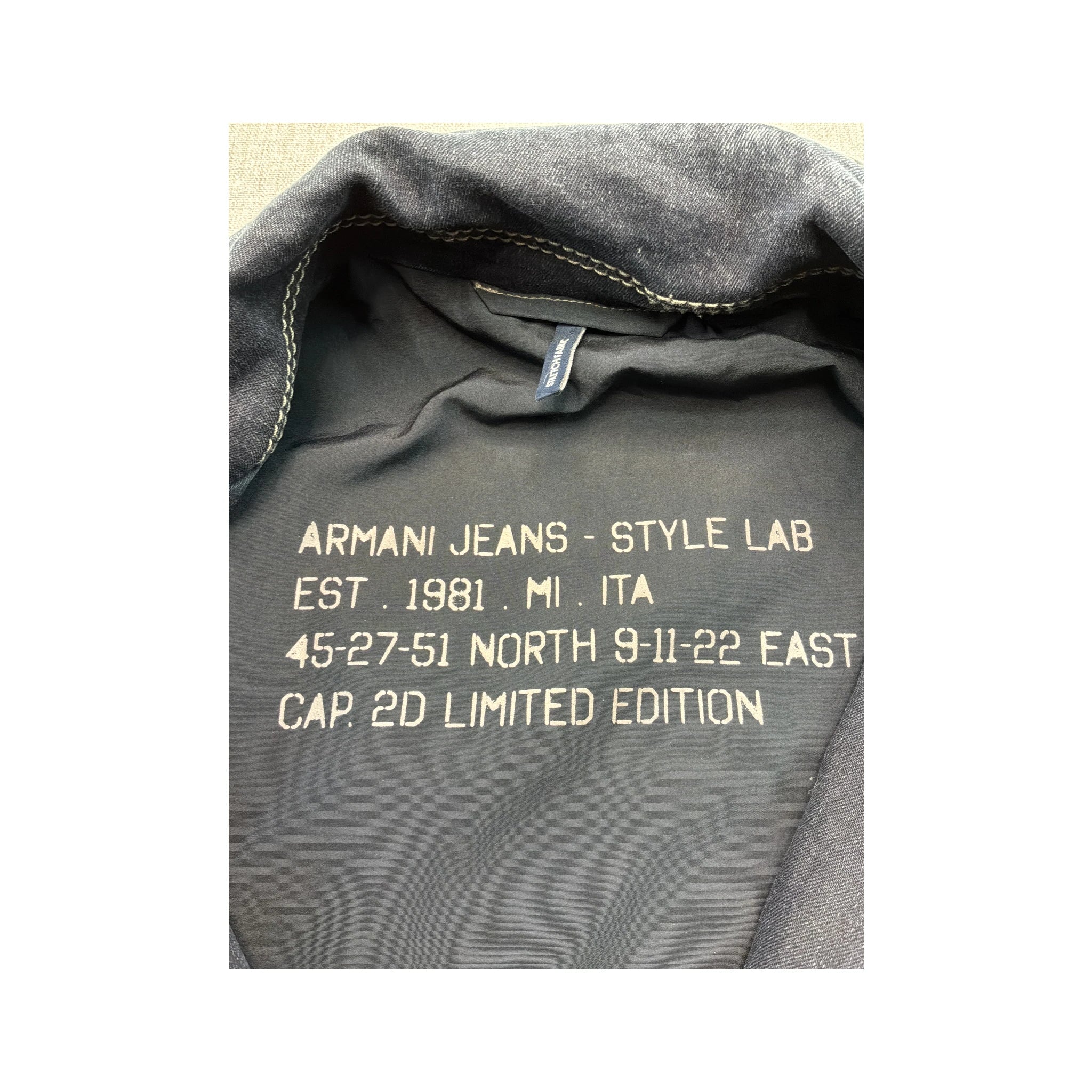 Casaco de ganga Armani Jeans de Lavagem Escura com Fecho e Emblemas de logótipo