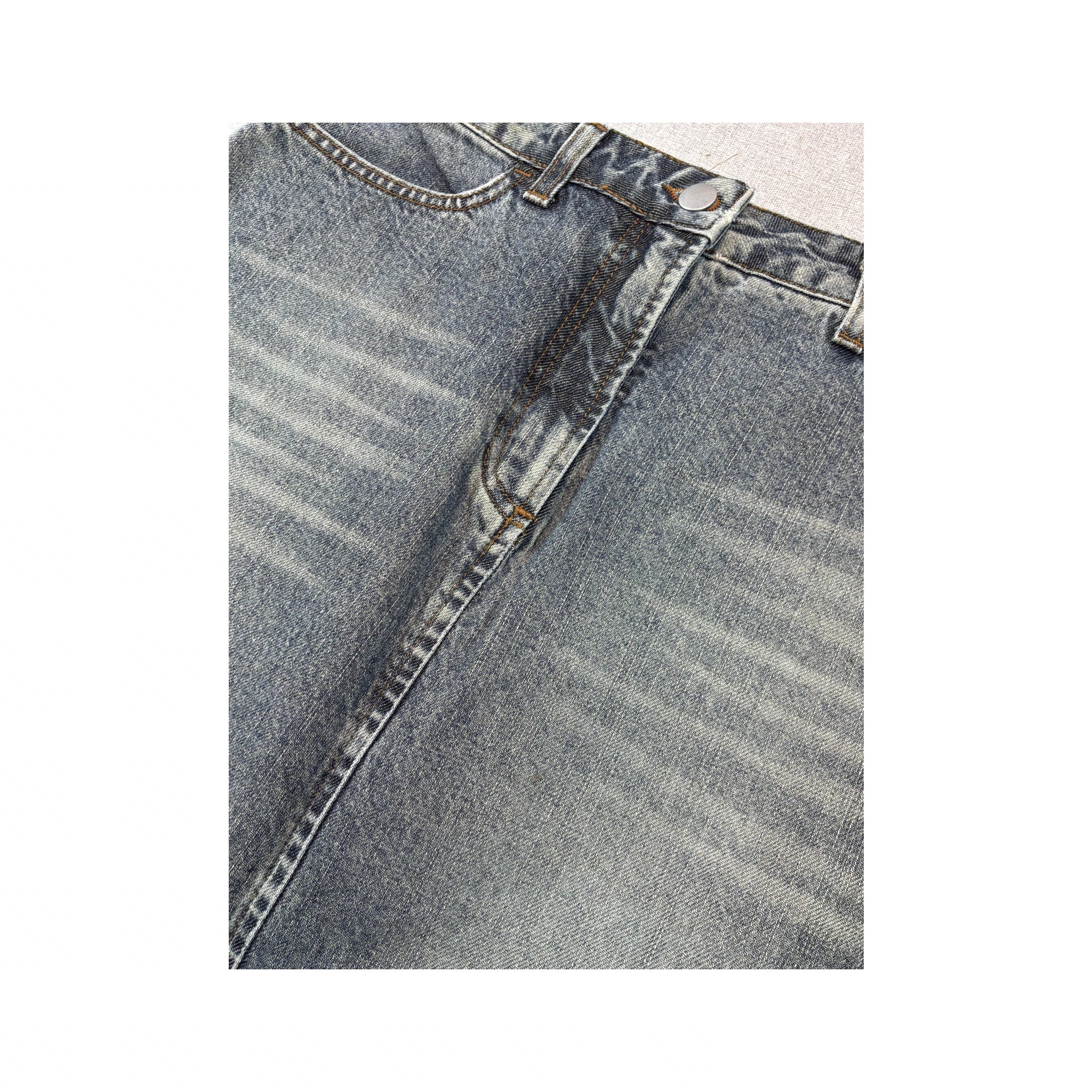 Saia Midi MAX&Co. em ganga com Bordado floral