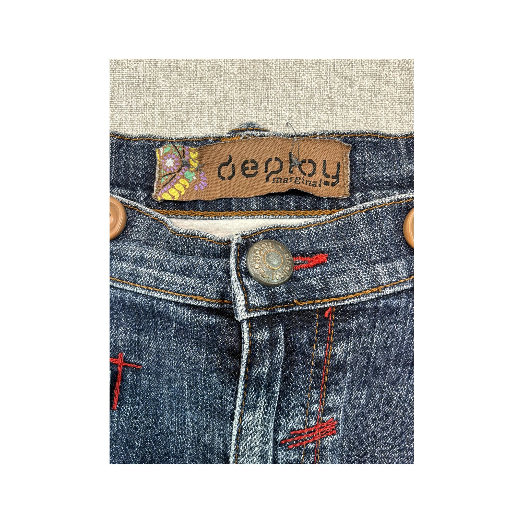 Mini saia Deploy em ganga com Patchwork floral
