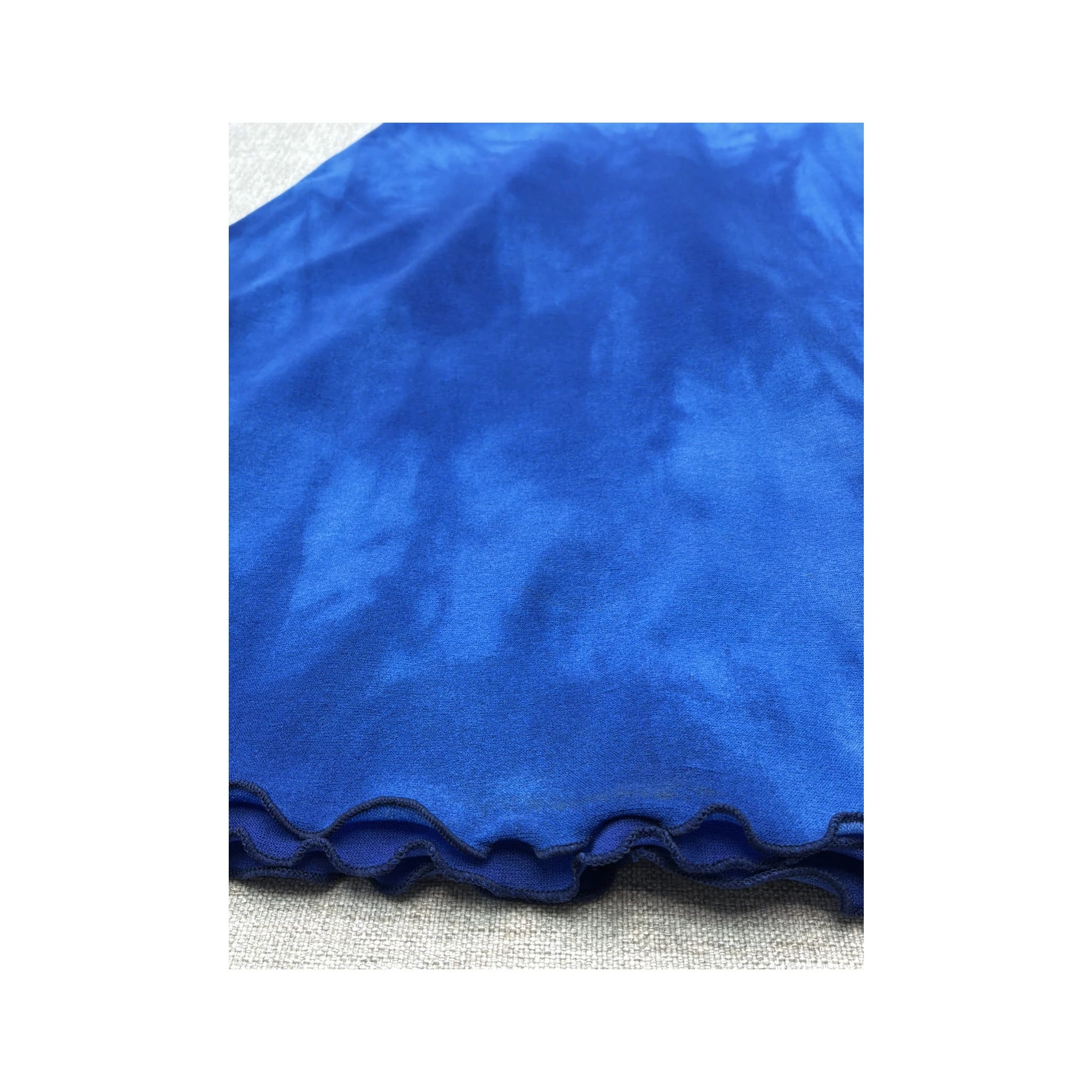 Vestido Transparente Onyx azul em Rede com Bainha Esvoaçante