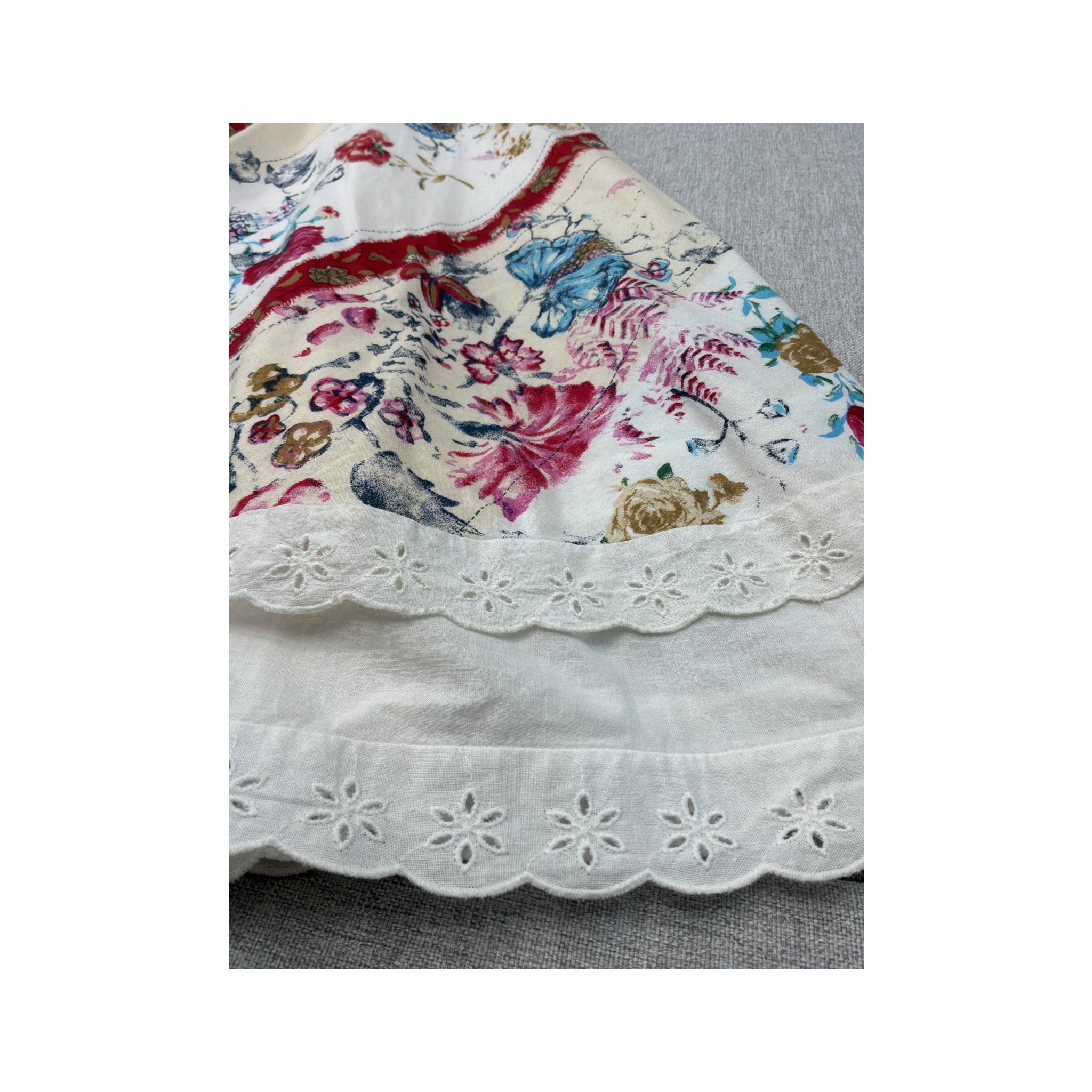 Saia Pollera em Camadas com estampado floral e de Borboleta