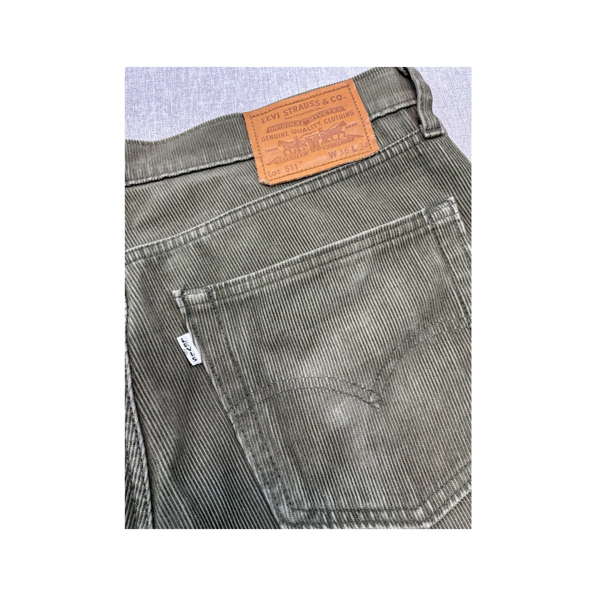 Calças Levi's 511 em Bombazine Verde-tropa de Corte slim Direito