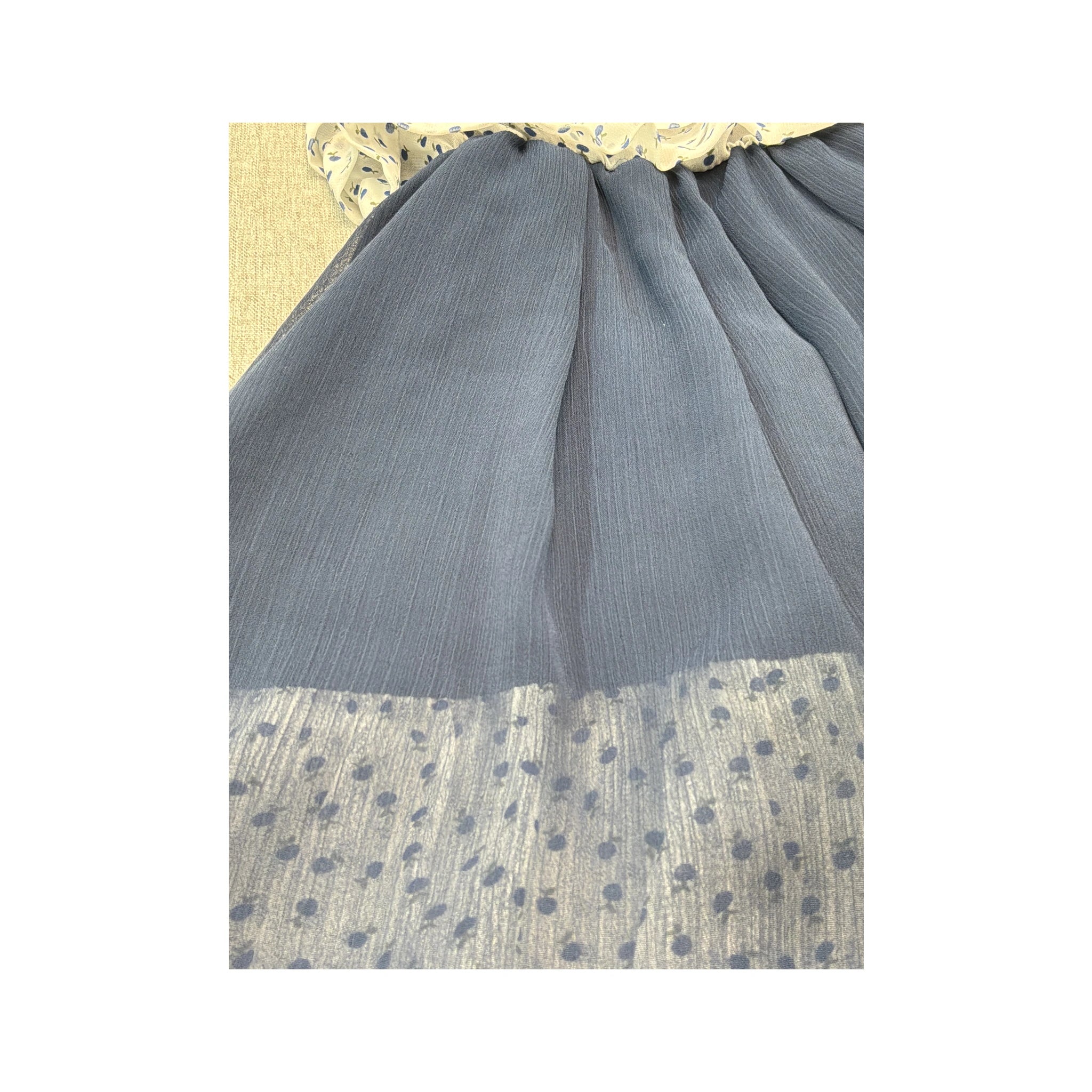 Vestido em Chiffon floral Franzido com Nó nas Costas