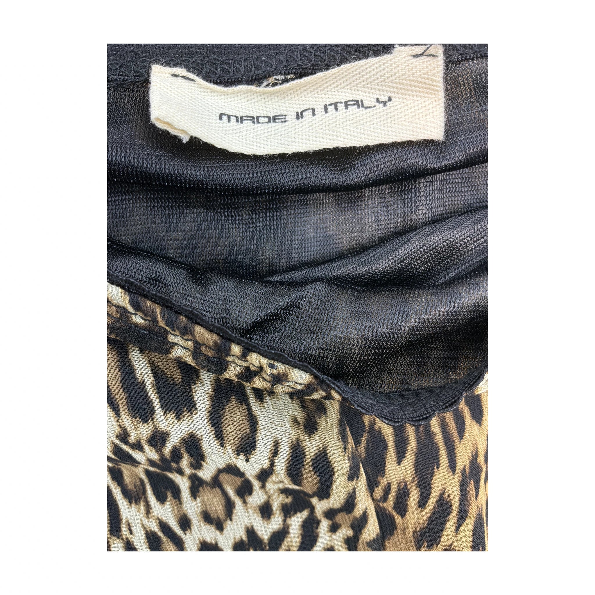 Saia Evasê com estampado de Leopardo e Bainha em renda