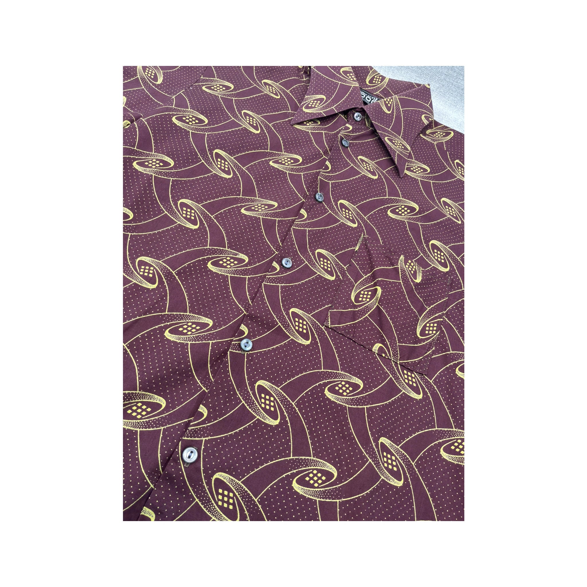 Young Style 2000 Abstract Chain Print Button-Up Shirt