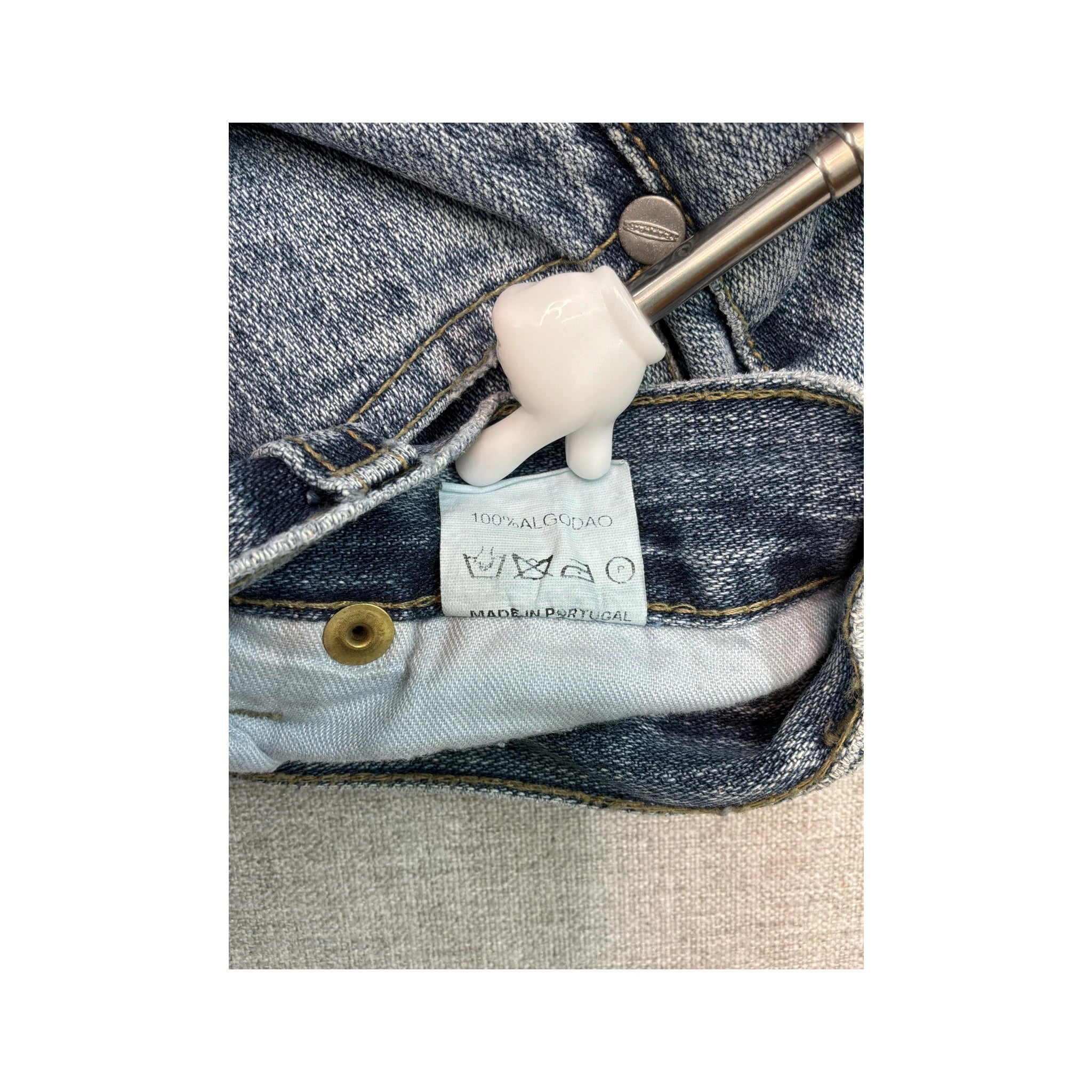 Americo Tavar Light Wash Flared Jeans