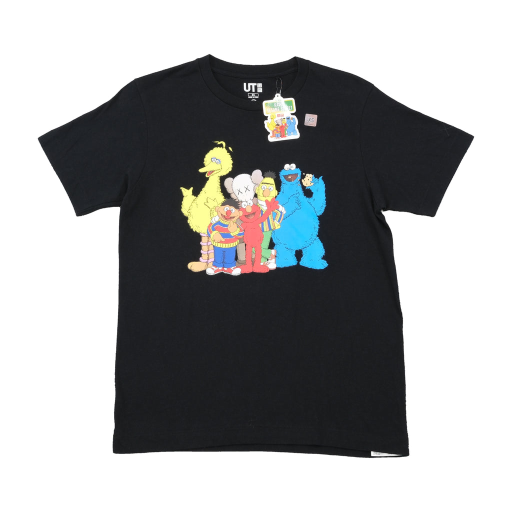 T-shirt Uniqlo KAWS em algodão com estampado da Rua Sésamo