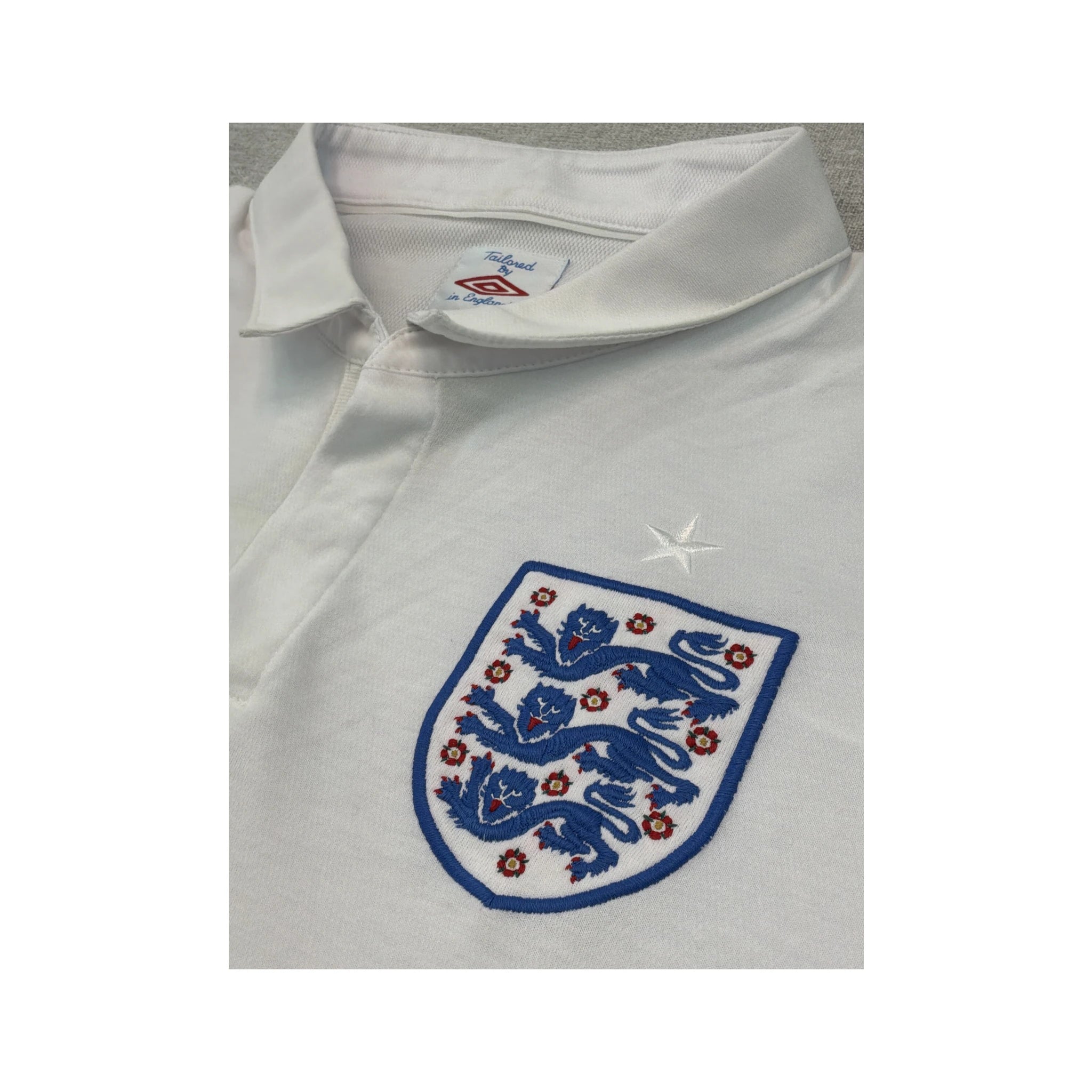 Umbro England Embroidered Crest Football Polo Shirt
