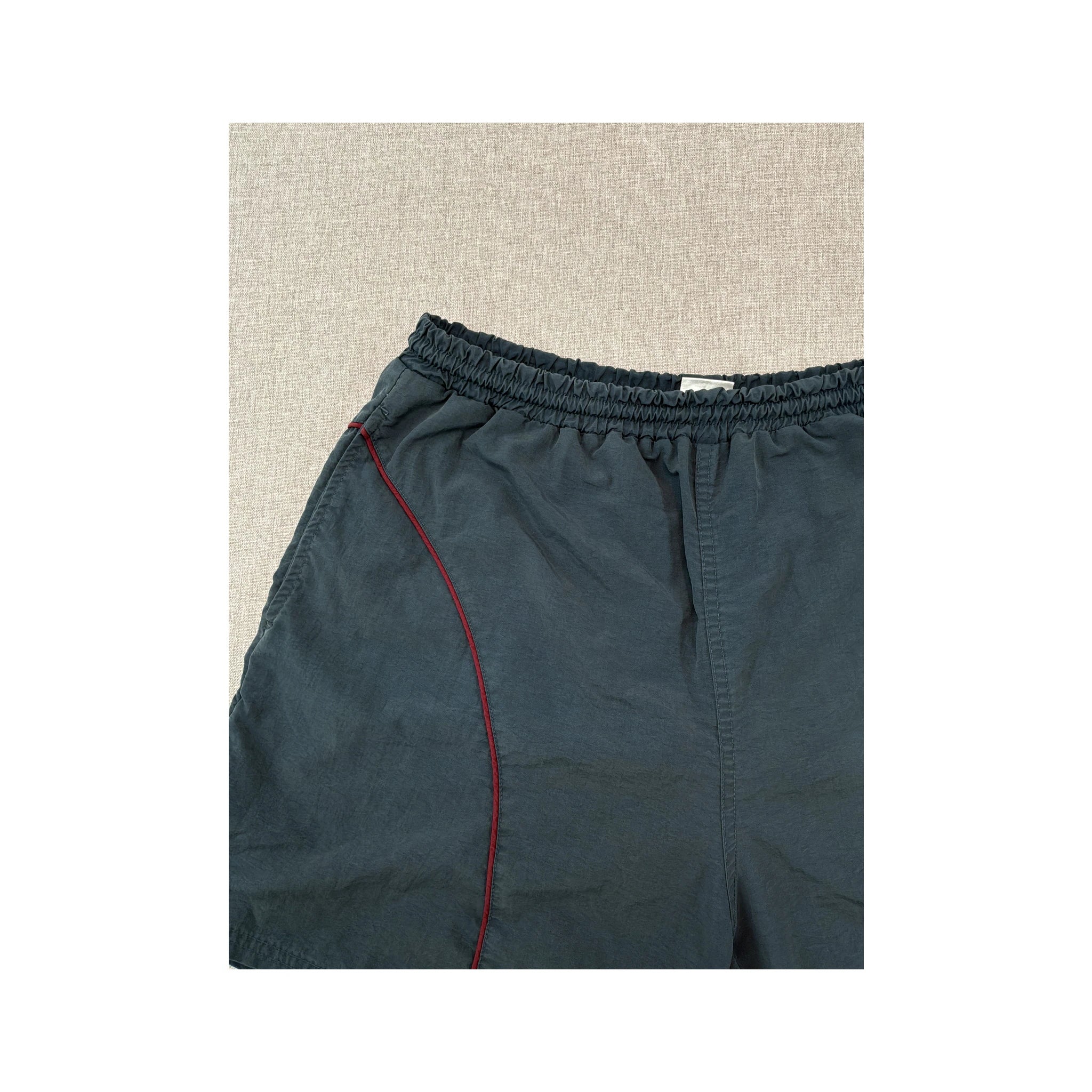 Retro Curved Contrast Piping Athletic Track Shorts