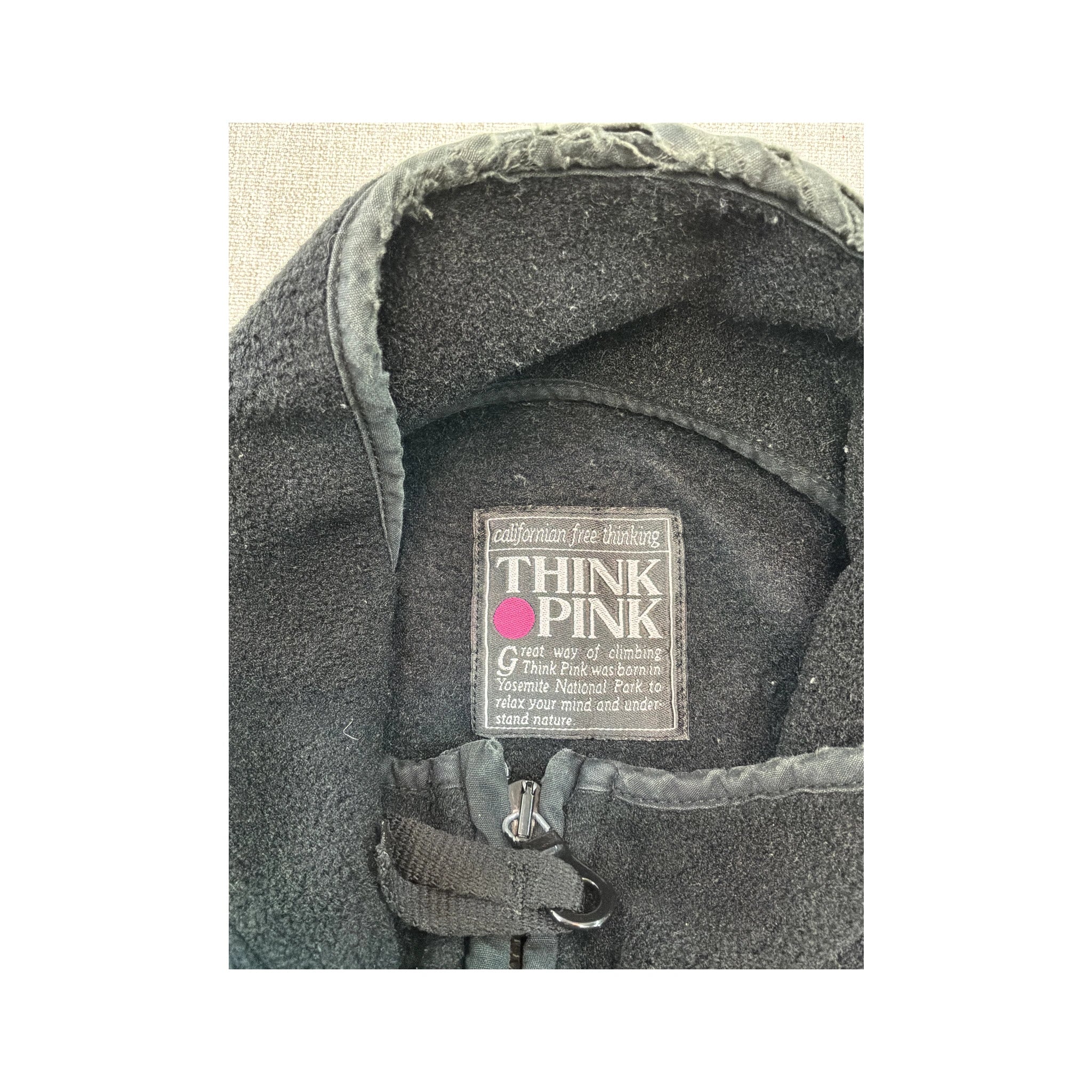 Polar Think Pink vintage preto com Meio Fecho
