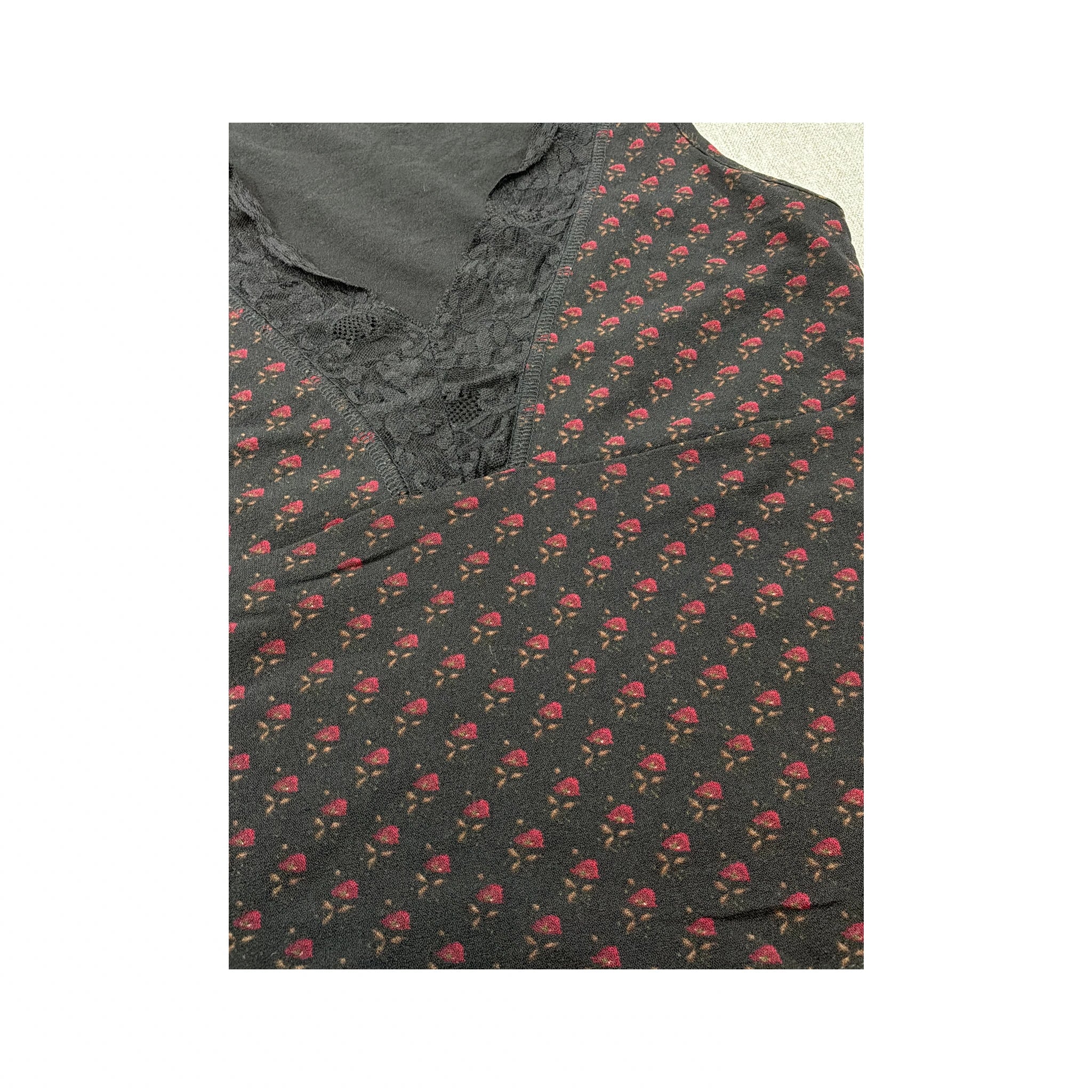 PHARD Floral Print Lace Trim V-Neck Sleeveless Blouse