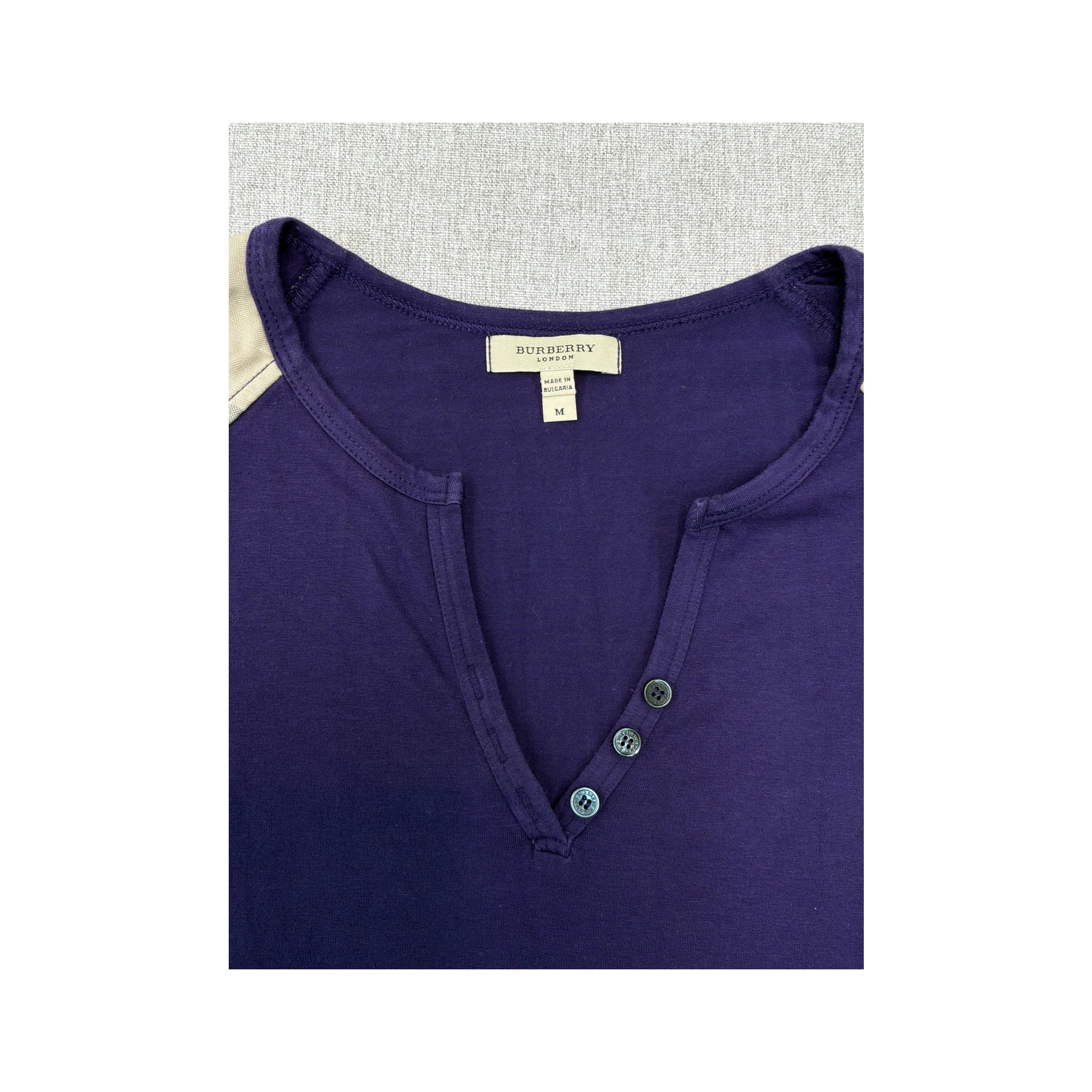 T-shirt Henley Burberry London com Nova Check nos Ombros