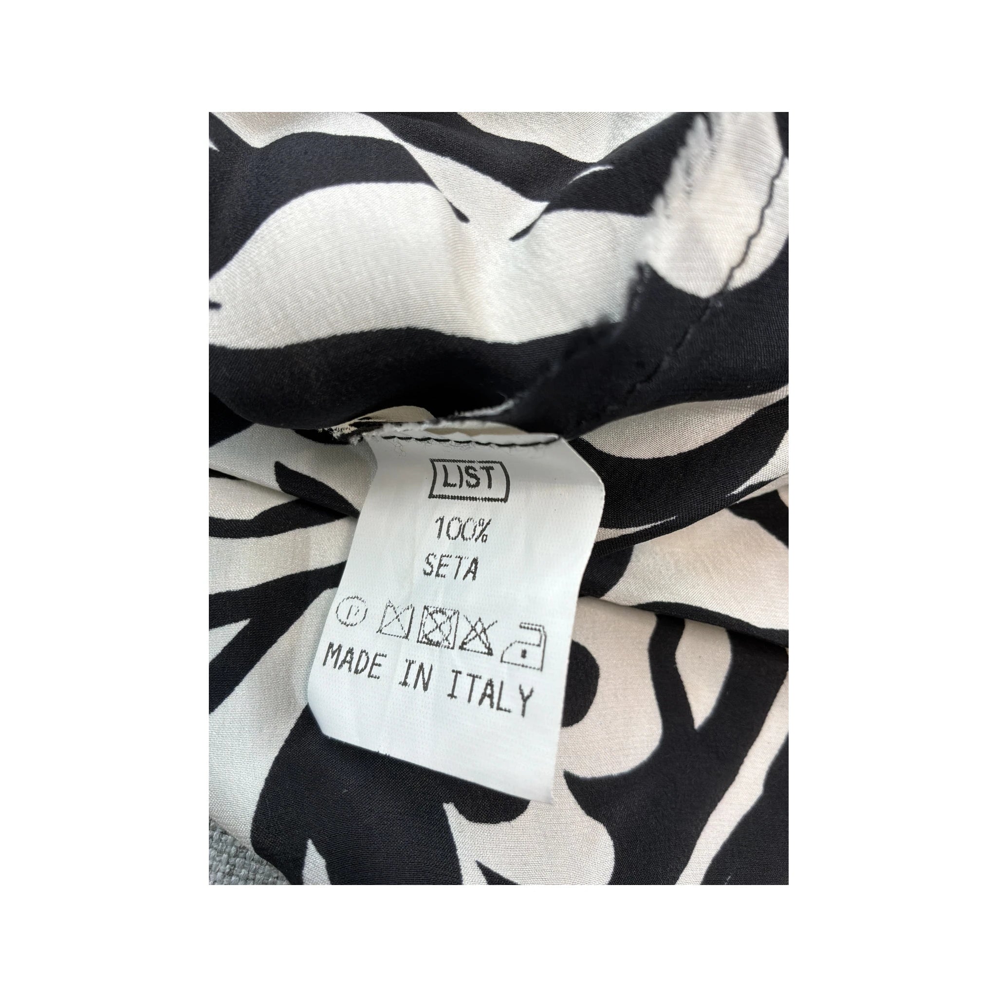 List Boutique Black & White Printed Halter Blouse