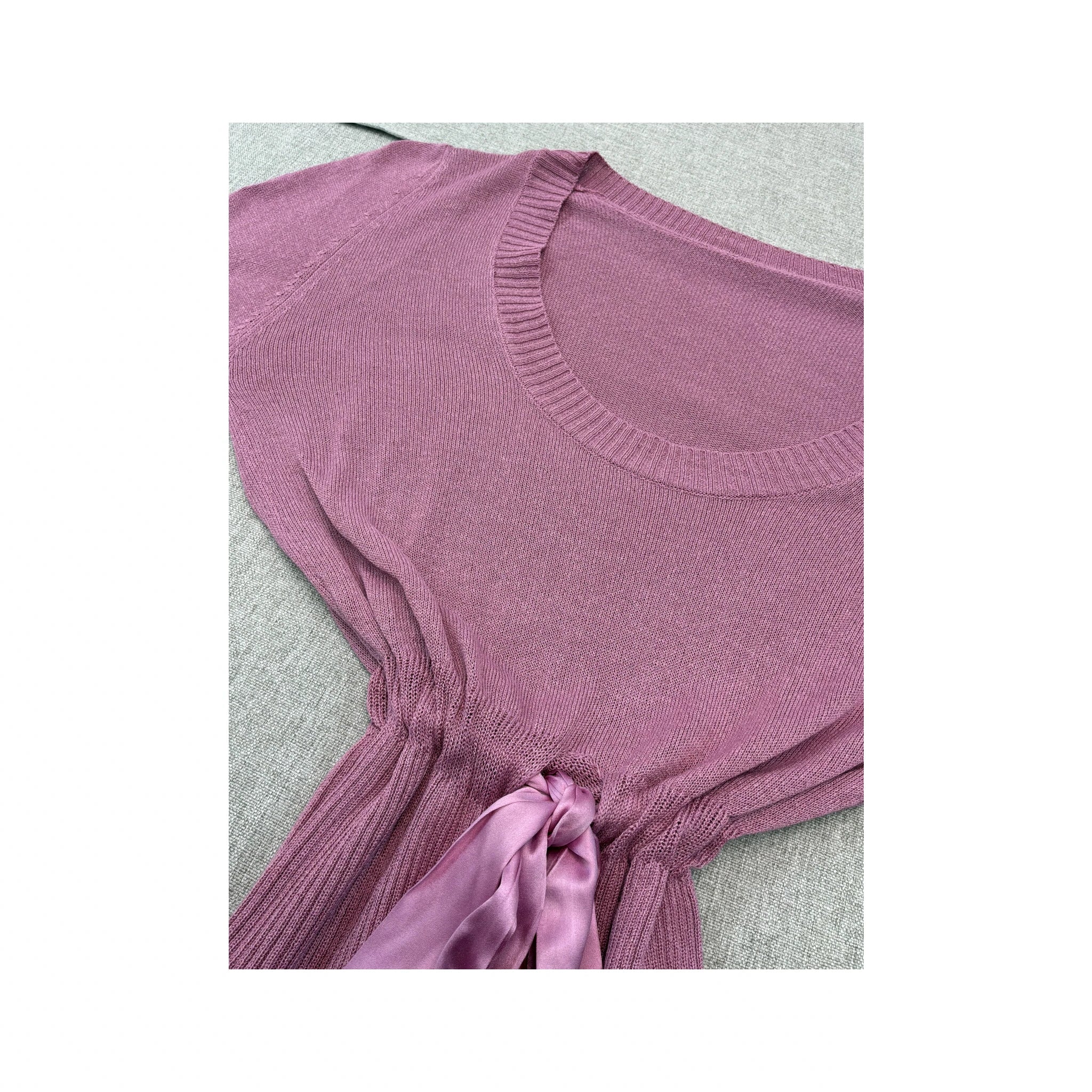 Camisola de malha rosa em Cetim com Cintura de Atar