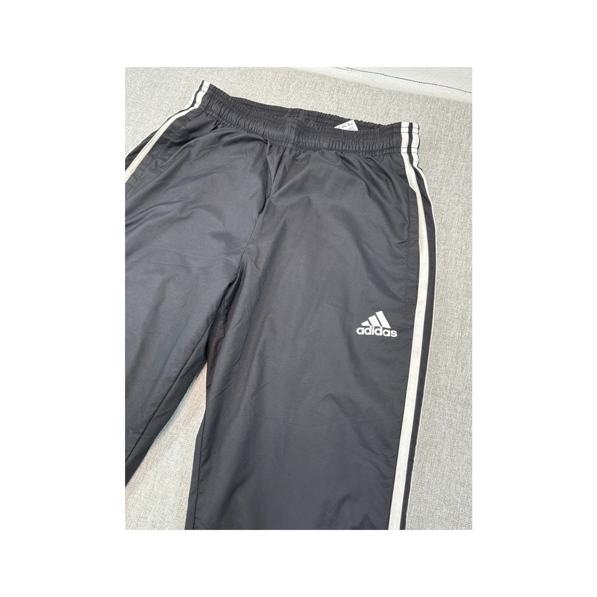 Adidas 3-Stripes Embroidered Logo Ankle Zip Woven Track Pants (SMARTSIZER ERRADO)