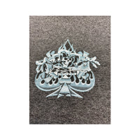 T-shirt em algodão com estampado de Caveira e Espadas