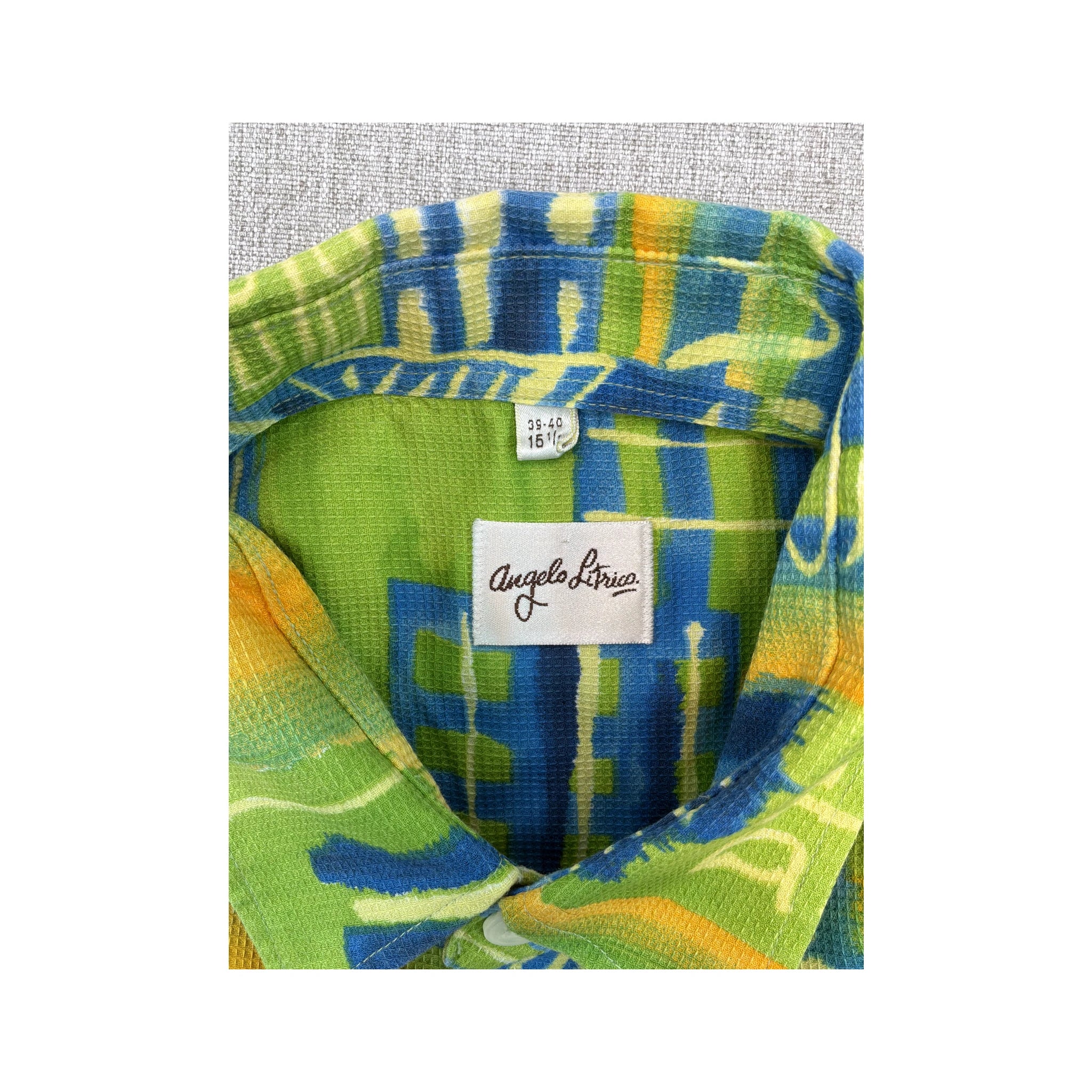 Camisa Angelo Litrico vintage em algodão com estampado abstrato