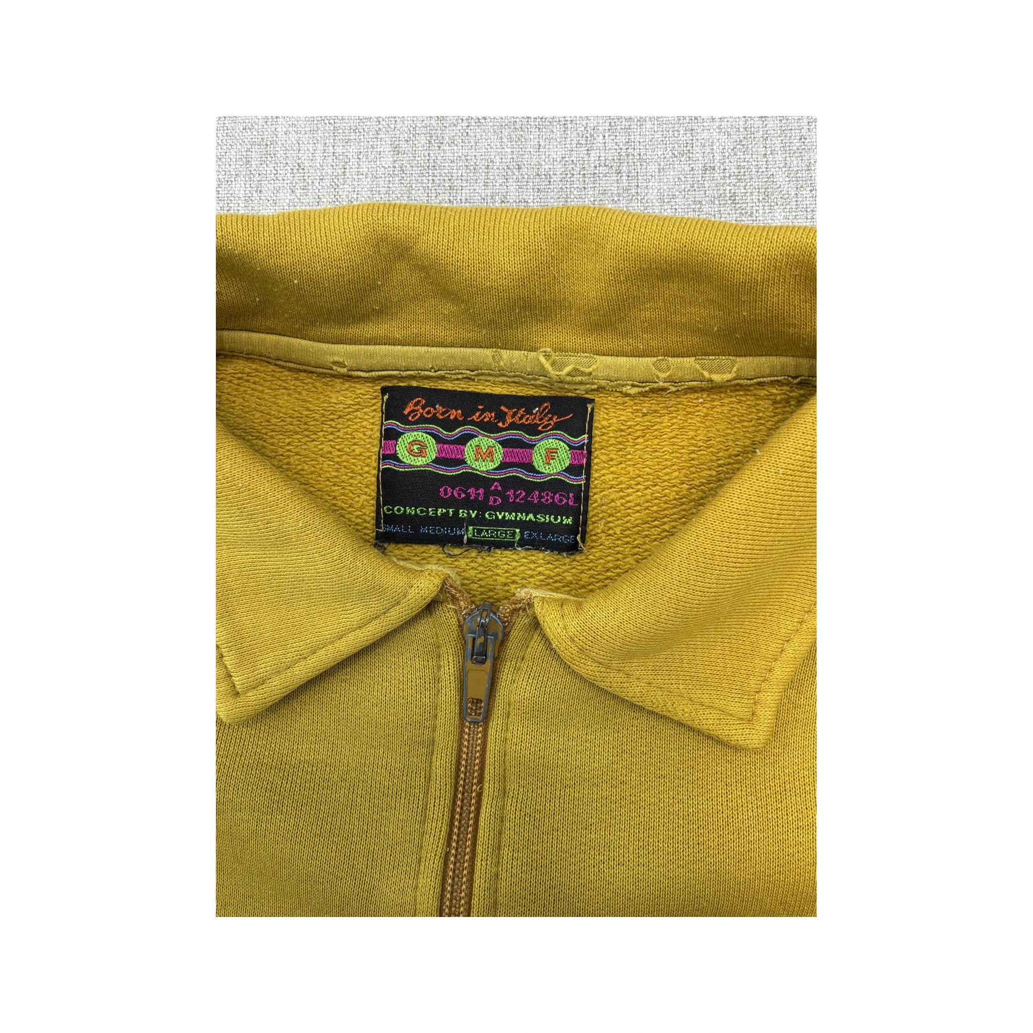 Camisola vintage de Fabrico Italiano Amarelo-mostarda em algodão com gola e Meio Fecho