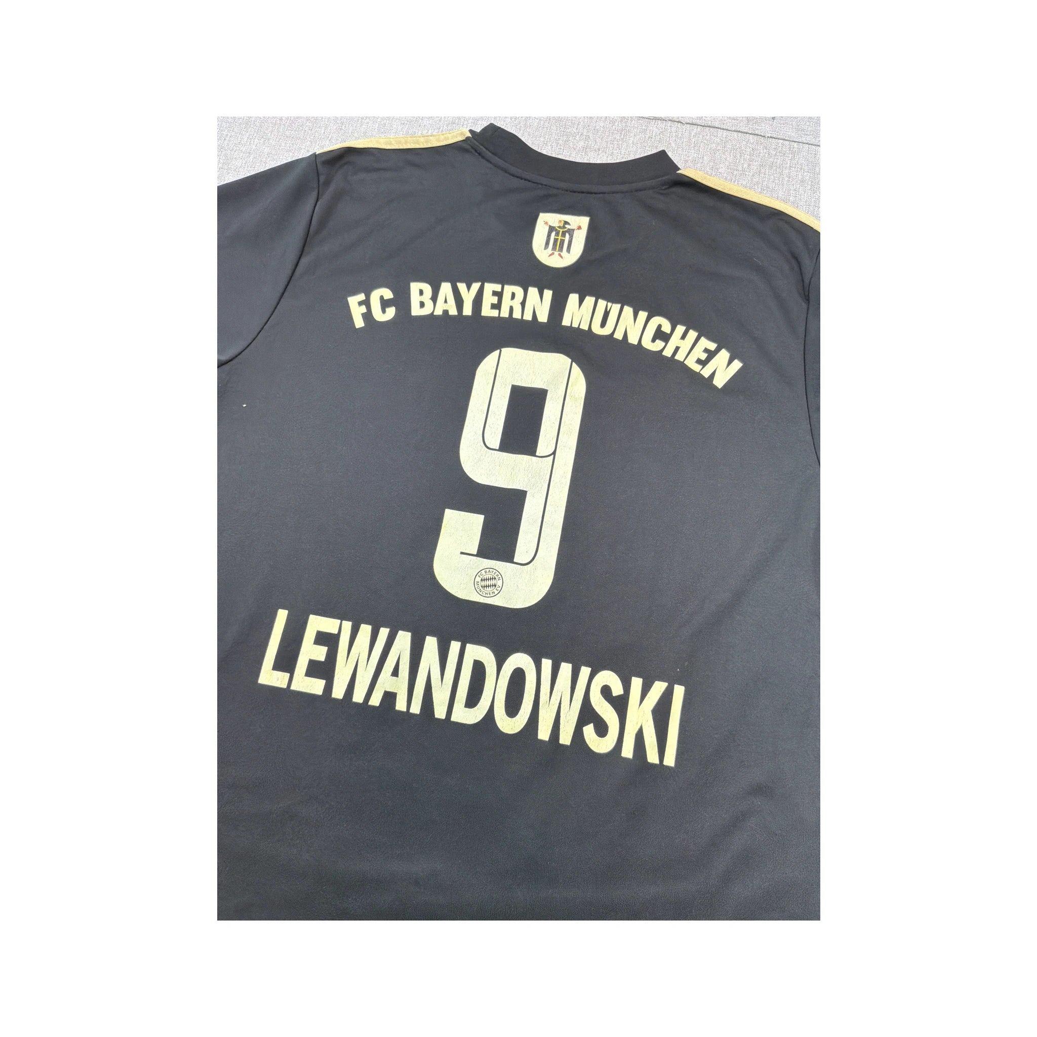 adidas FC Bayern Munchen Lewandowski 9 Black Gold Soccer Jersey T-shirt