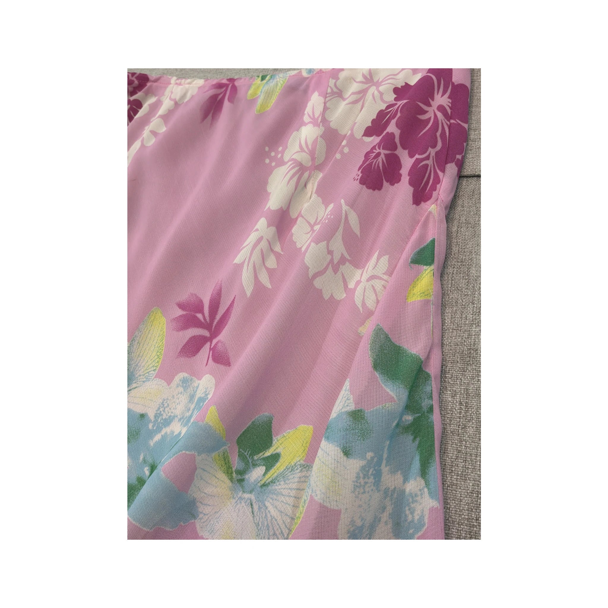 Saia vintage rosa com estampado floral Tropical e Bainha Lenço