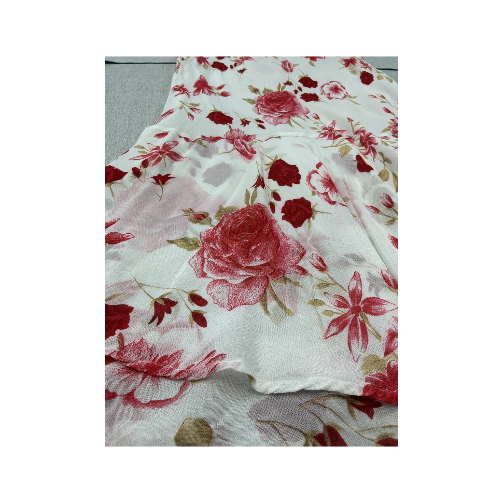 Saia Assimétrica floral com Bainha Lenço