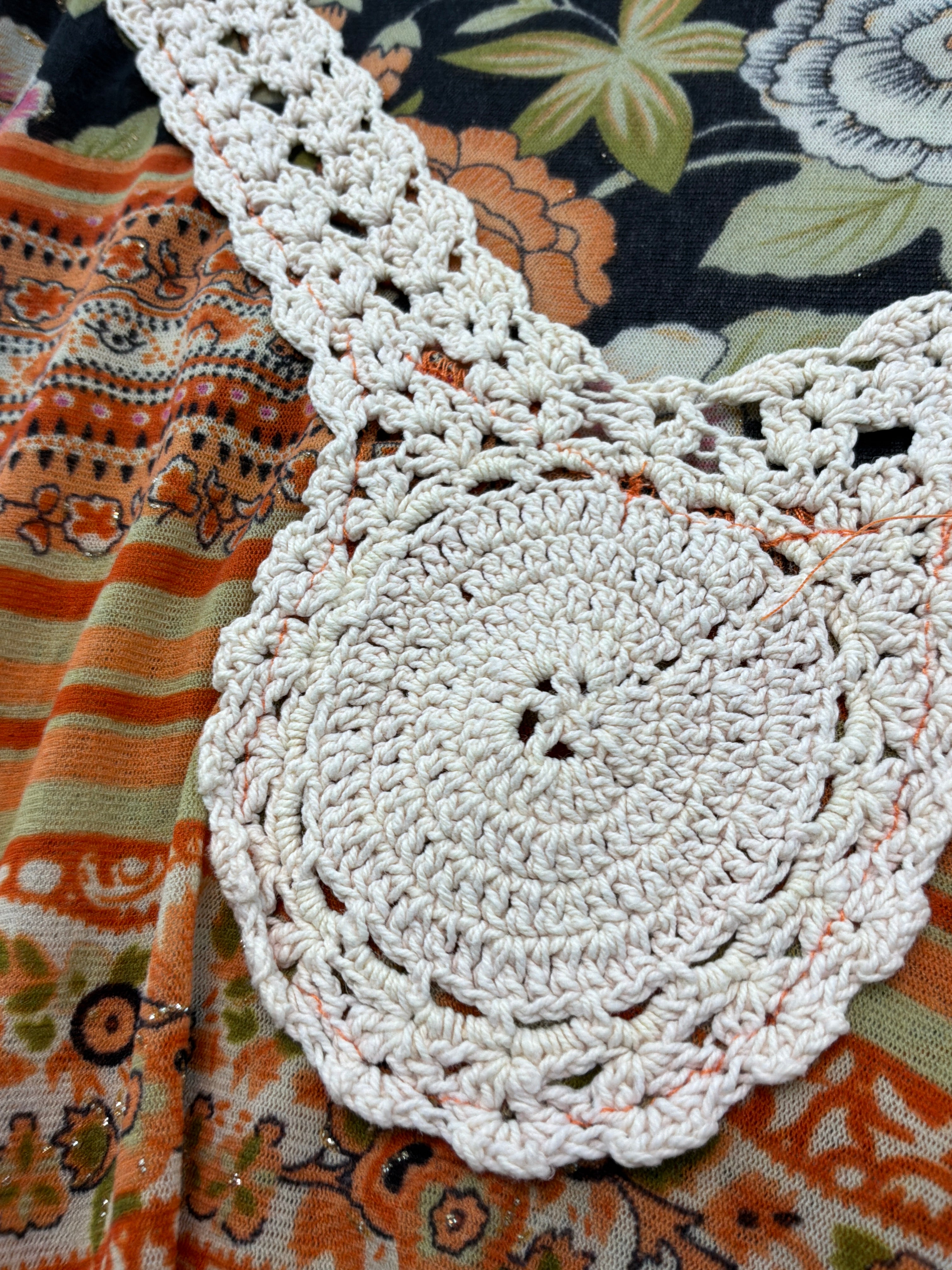 Blusa de Manga Sino com Crochet, Listras e Estampa Floral, Max-w