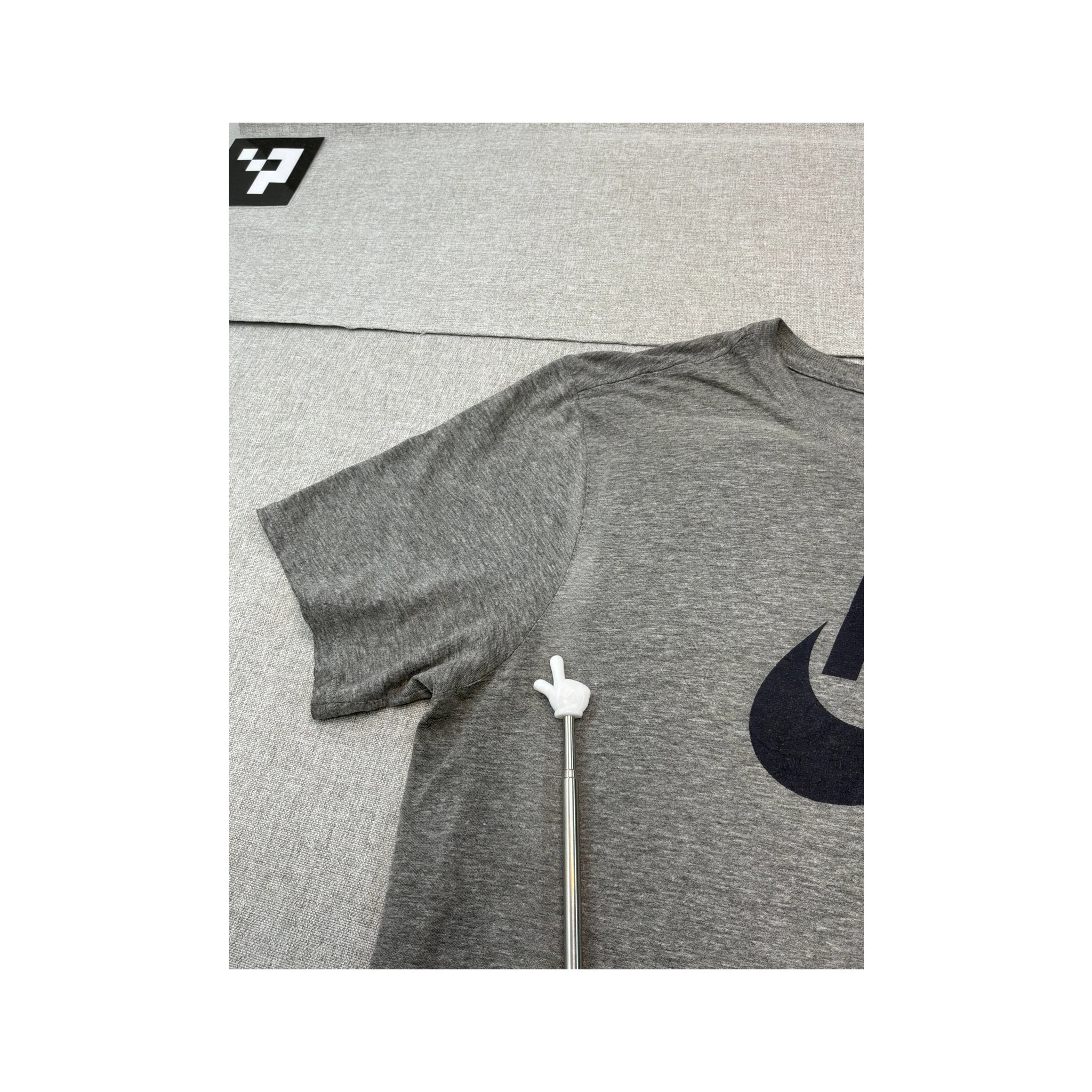 Nike Gray Logo Graphic T-Shirt