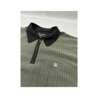 Camisa Armas com Micro Quadrados e gola com Fecho