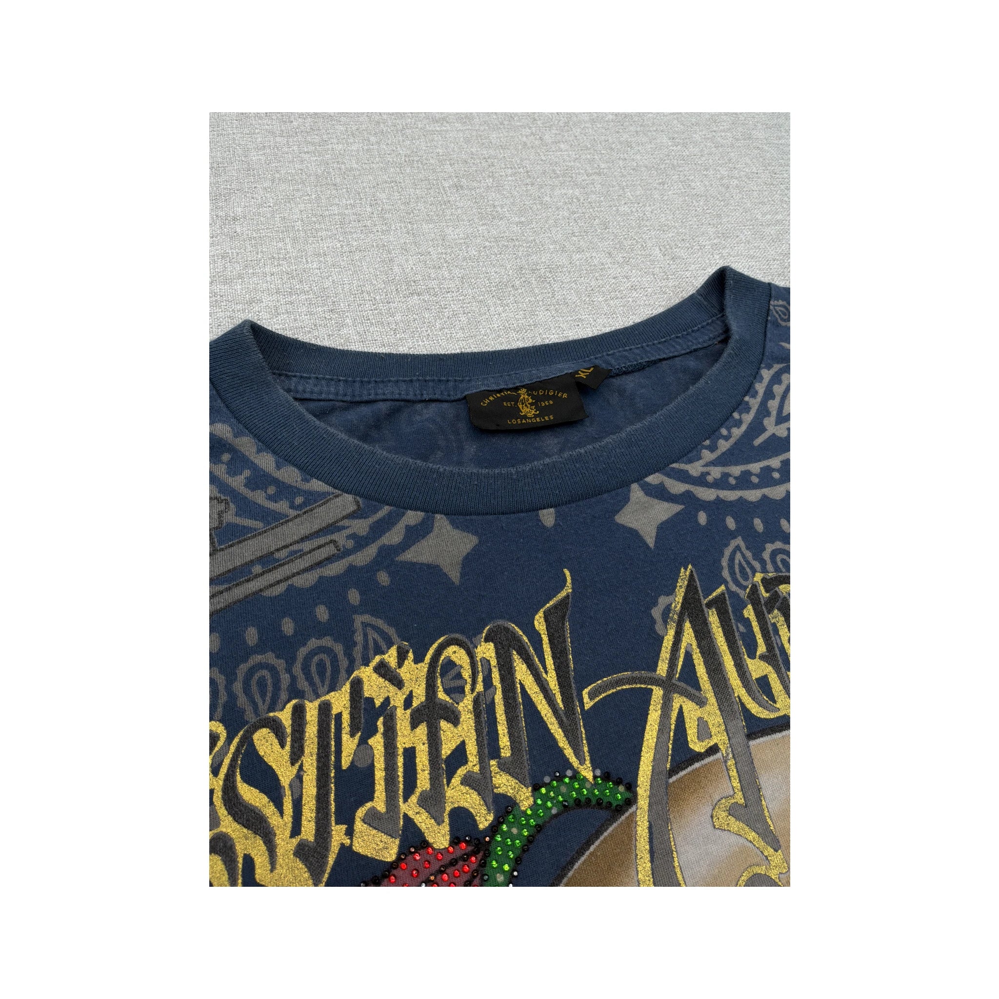 T-shirt Christian Audigier com strass e estampado de Caveira e rosa