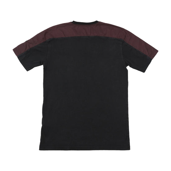 T-shirt Prada Utilitária com Ombro Contrastante