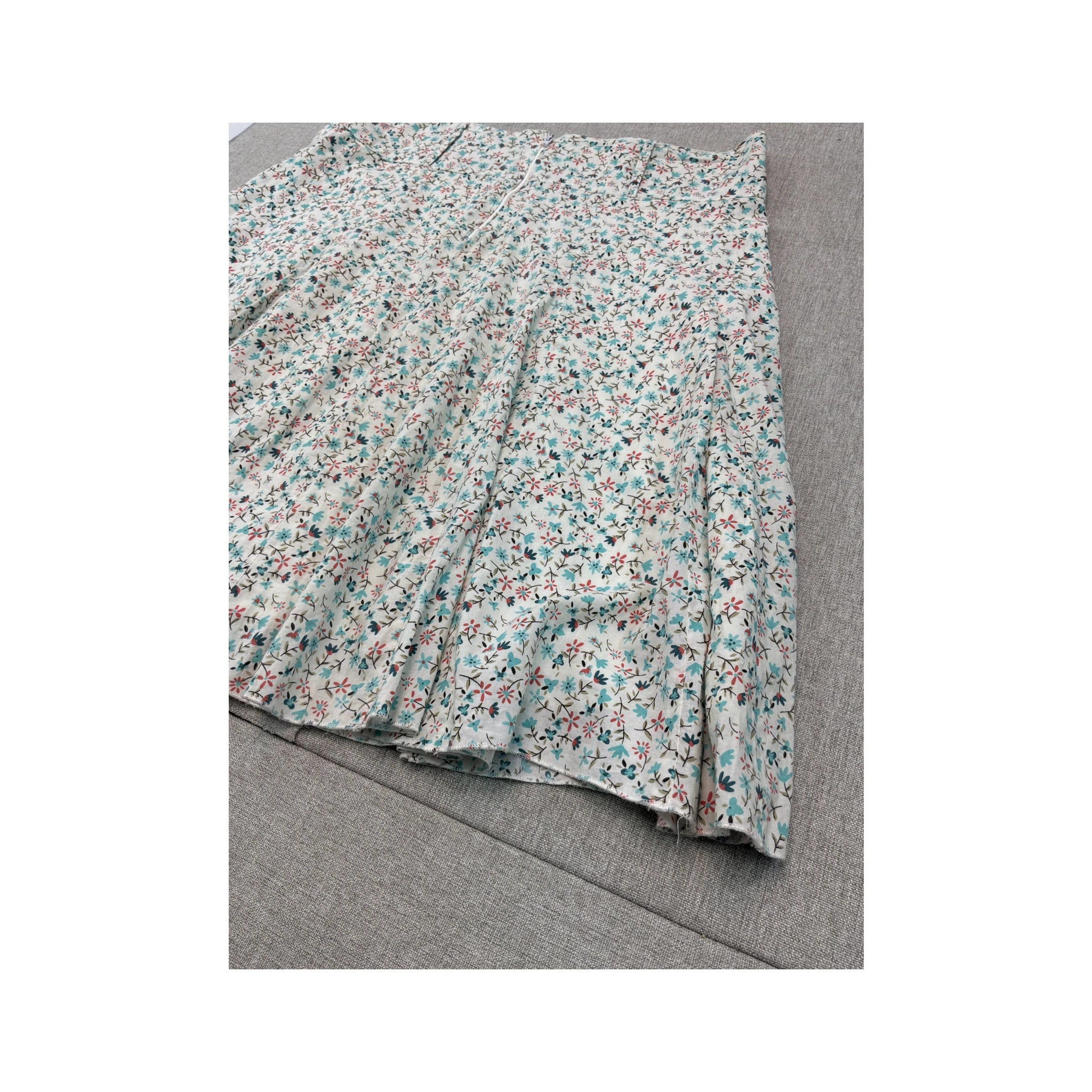 Benotti floral smocked panel skirt